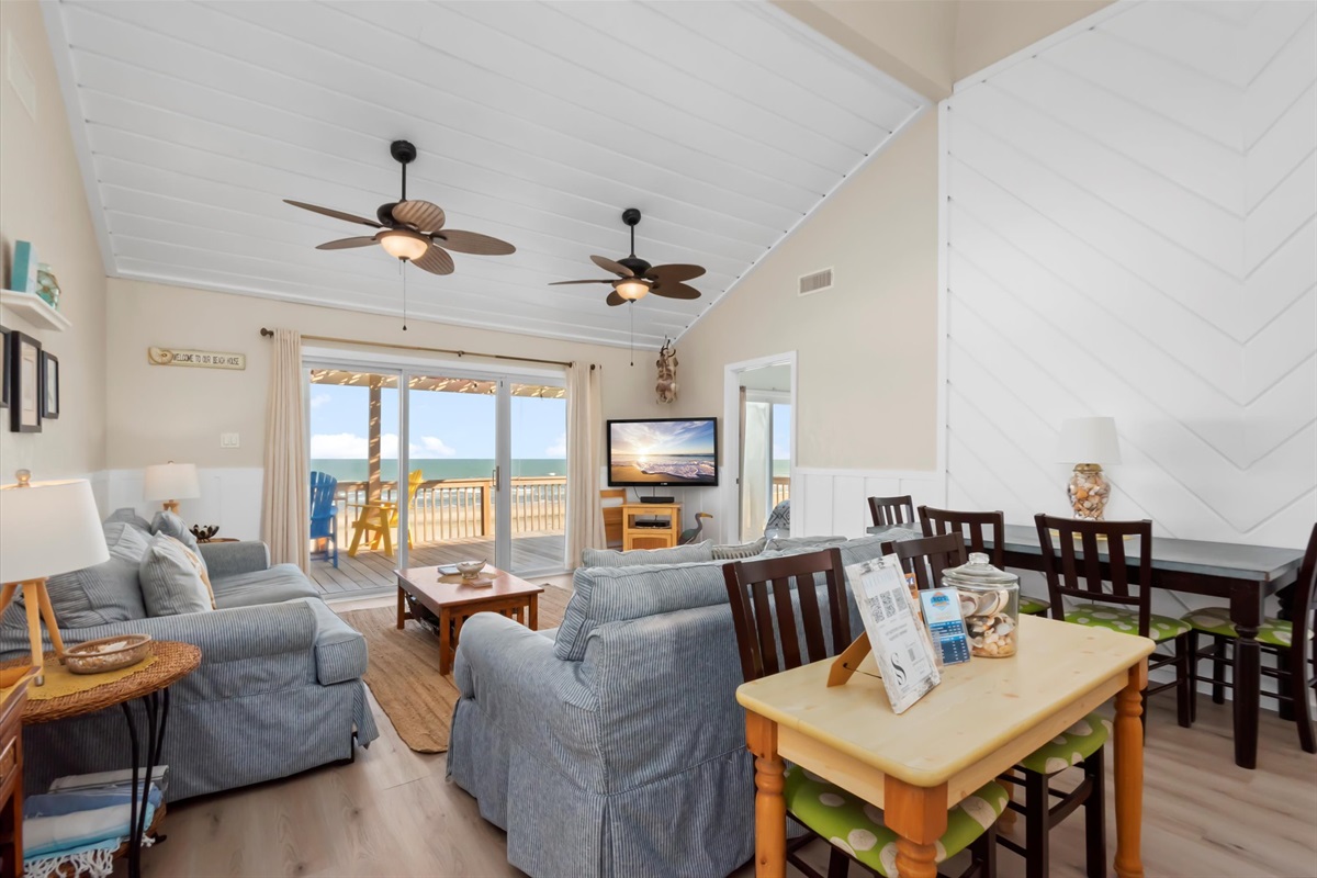 2e11f41bec724f76bd72c5ad6ca10ac6 Large | Beachhouse | Texas | TX | Vacation Homes | Galveston | Crystal Beach | Kokomo | Breezy Days | Beachfront Elegance | Sunrise Serenity | Southern Sands Property Management, LLC