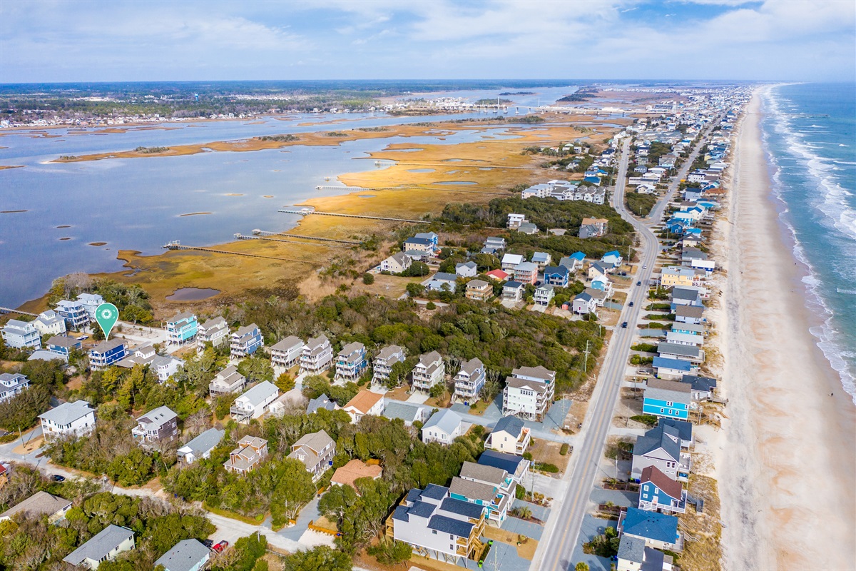 Spend more time relaxing at the beach and less time driving—Surf City’s restaurants and shops are just minutes away