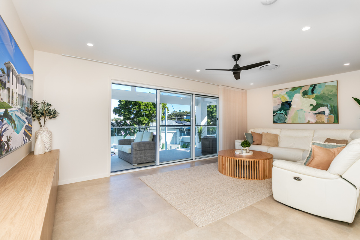 Lounge room - upper level