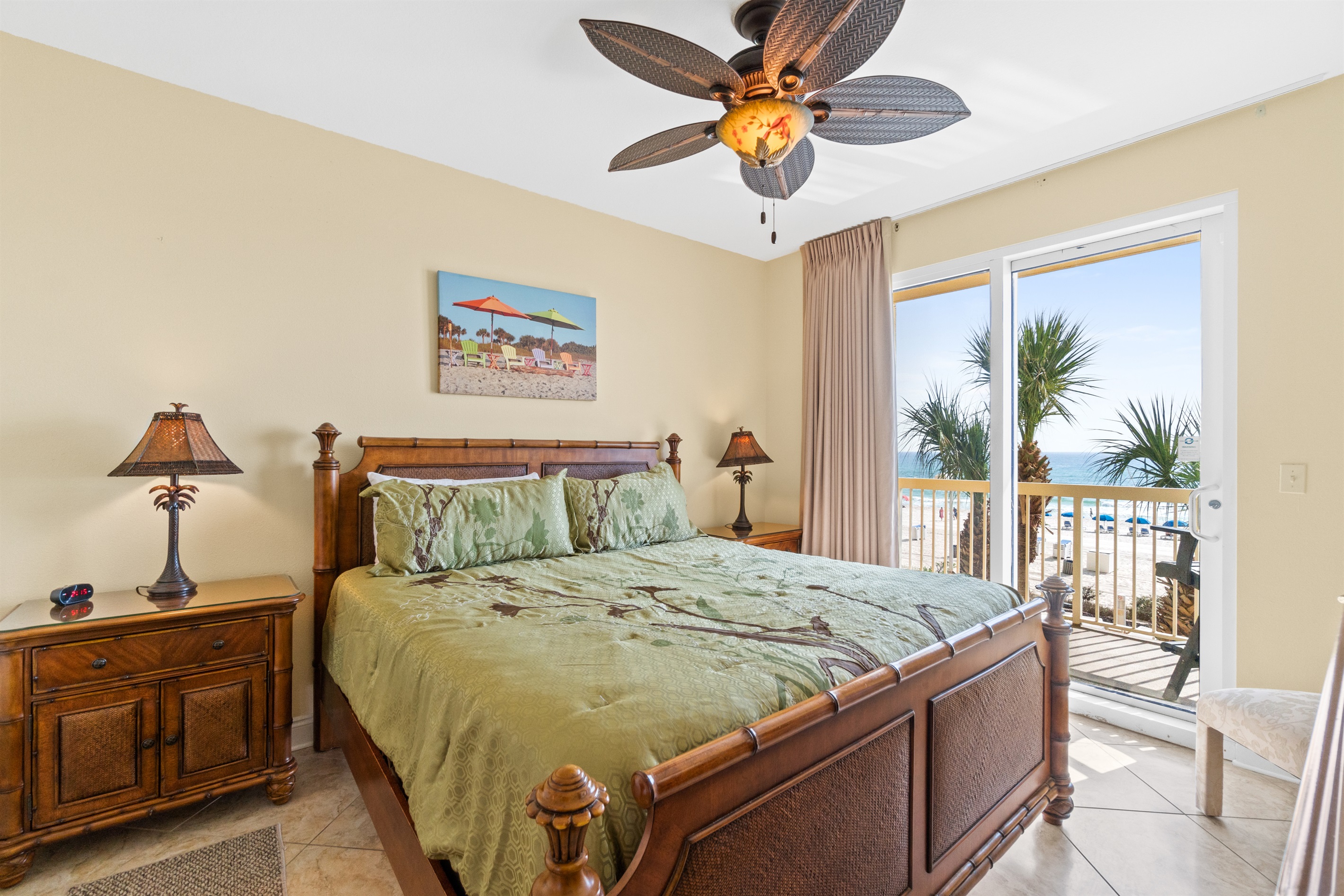 Master bedroom, king size bed, access to balcony