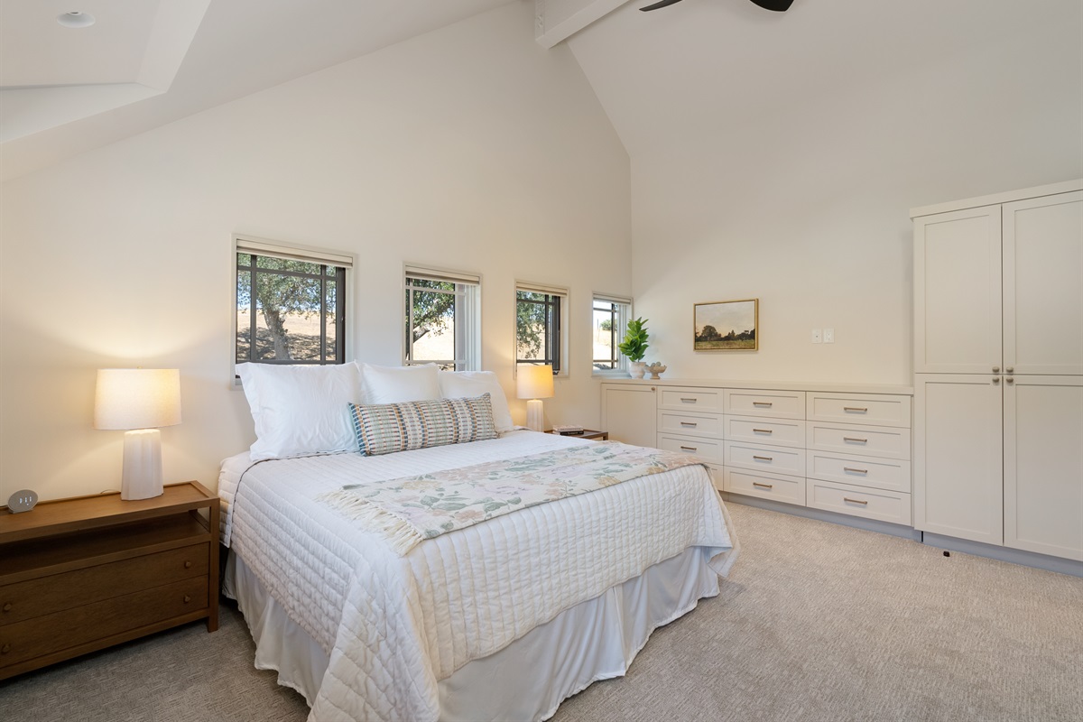 Upstairs king suite with private ensuite bathroom