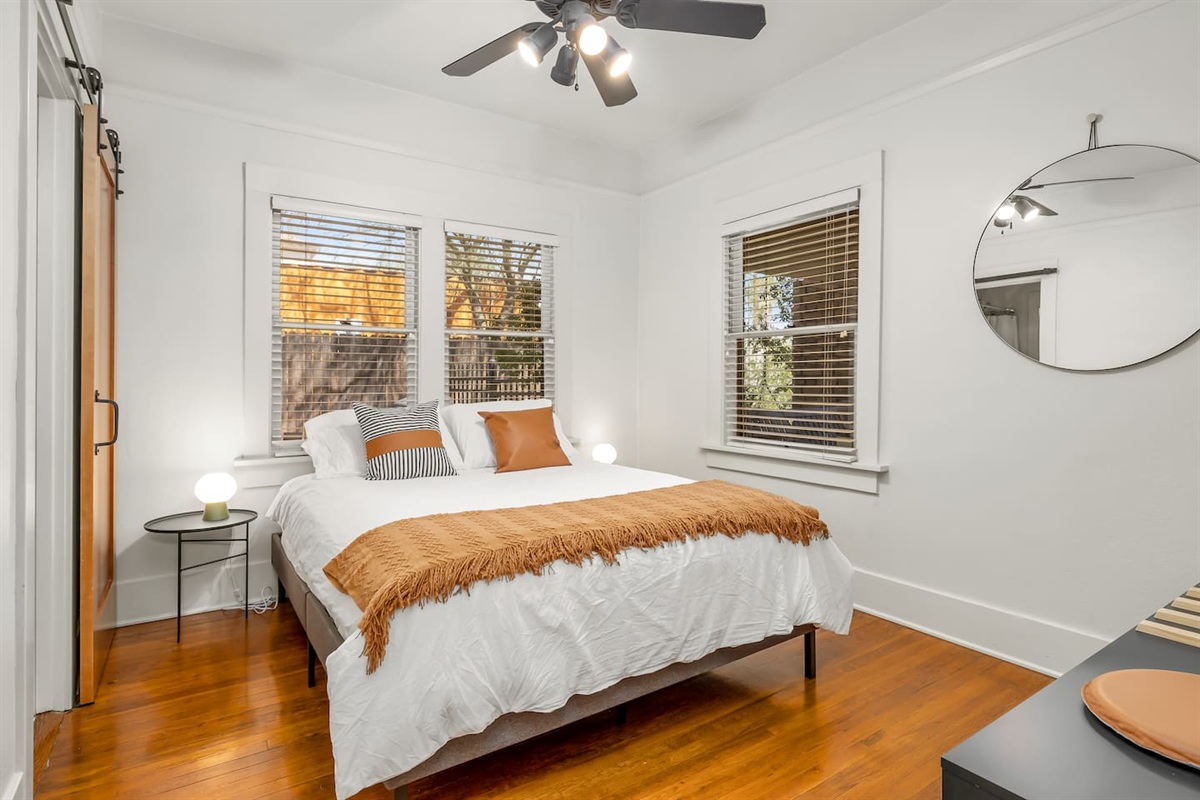 Bedroom, Queen size Bed