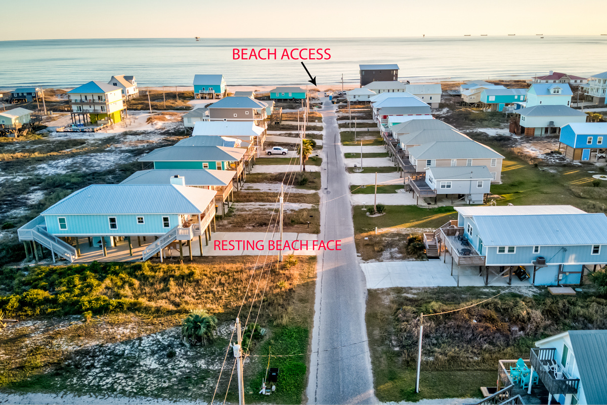 Deeded beach access 600' walk from Resting Beach Face