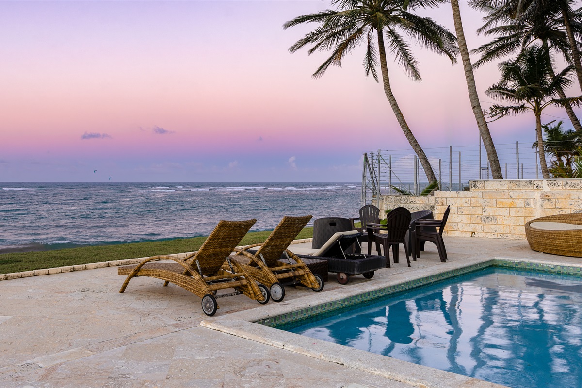 &ldquo;Evenings made for sunsets, hot tubs, and great views!