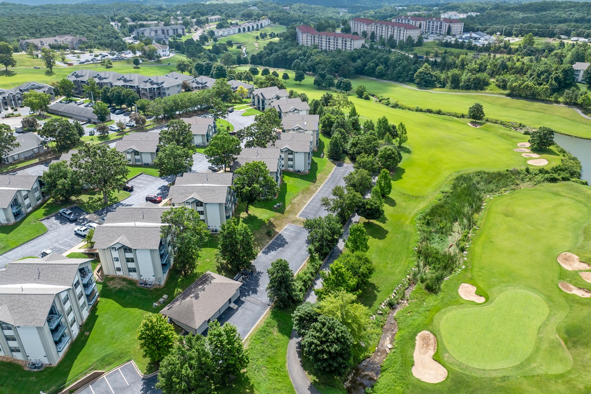 🌄 Gently sloping hills, open skies, and manicured fairways — welcome to Branson's relaxing side.