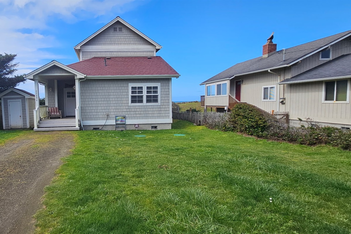 Parking at Traxlers Surfside Cottage March 2026 