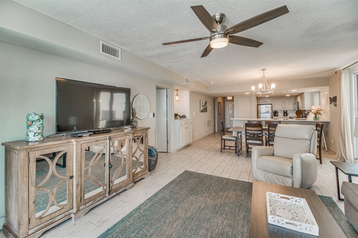 Wind Drift 301...Breathtaking Beachfront Condo! Sleeps 10! Coastal