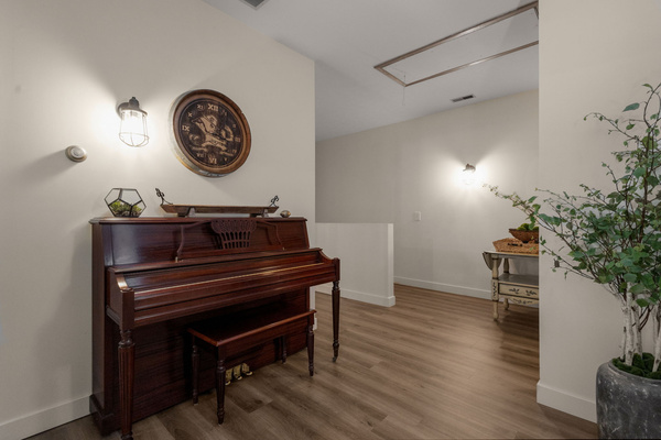 Irish Ivy Retreat | 2BR Near Notre Dame, photo 16