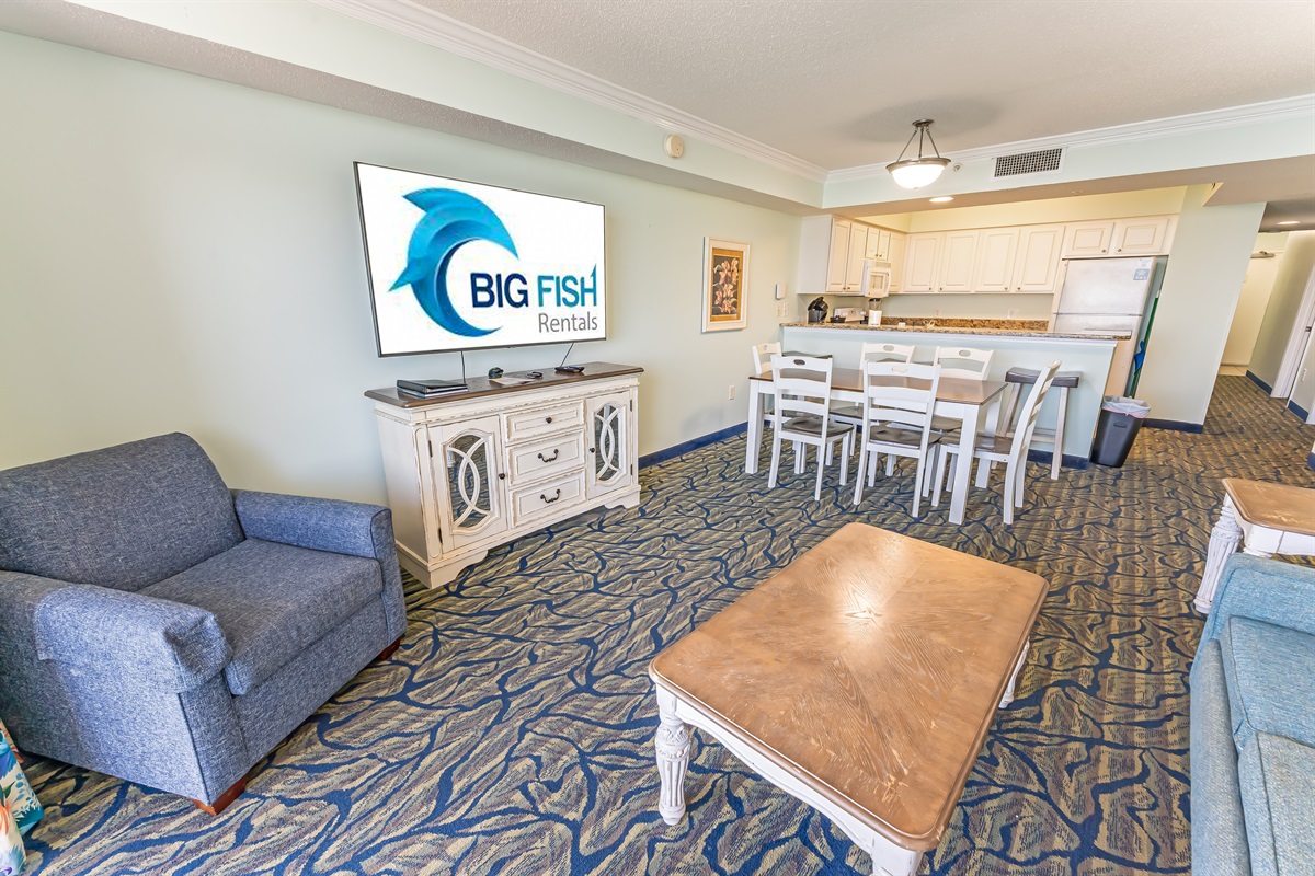 Amazing Living Room with Stunning Views🌊☀️