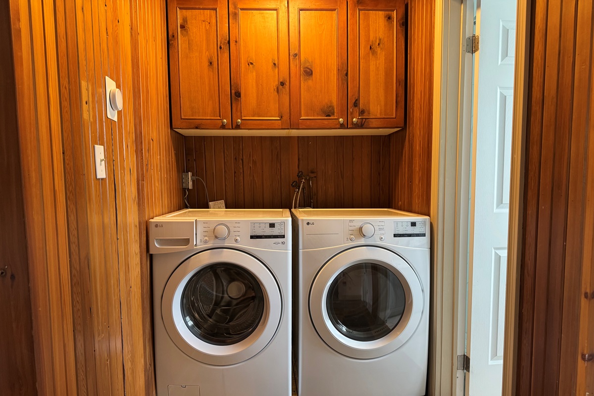 "Deer" Washer & Dryer