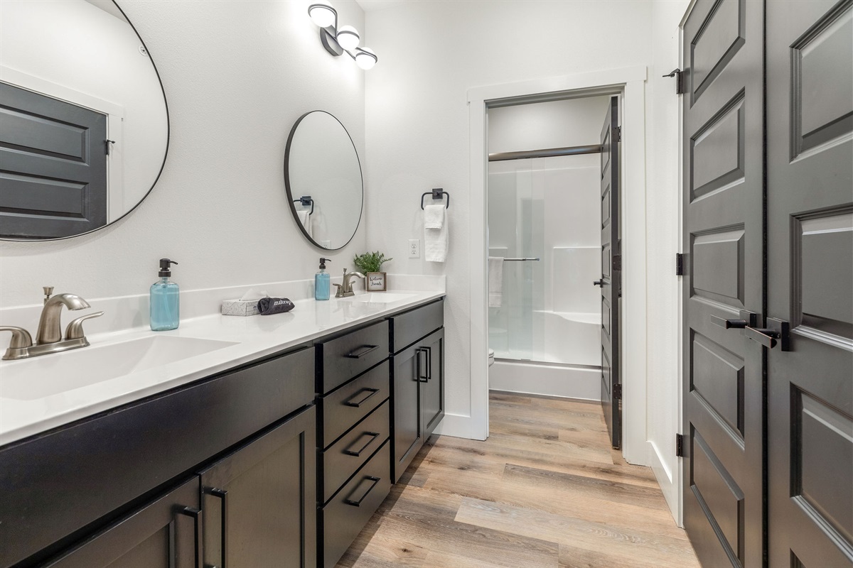ensuite bath