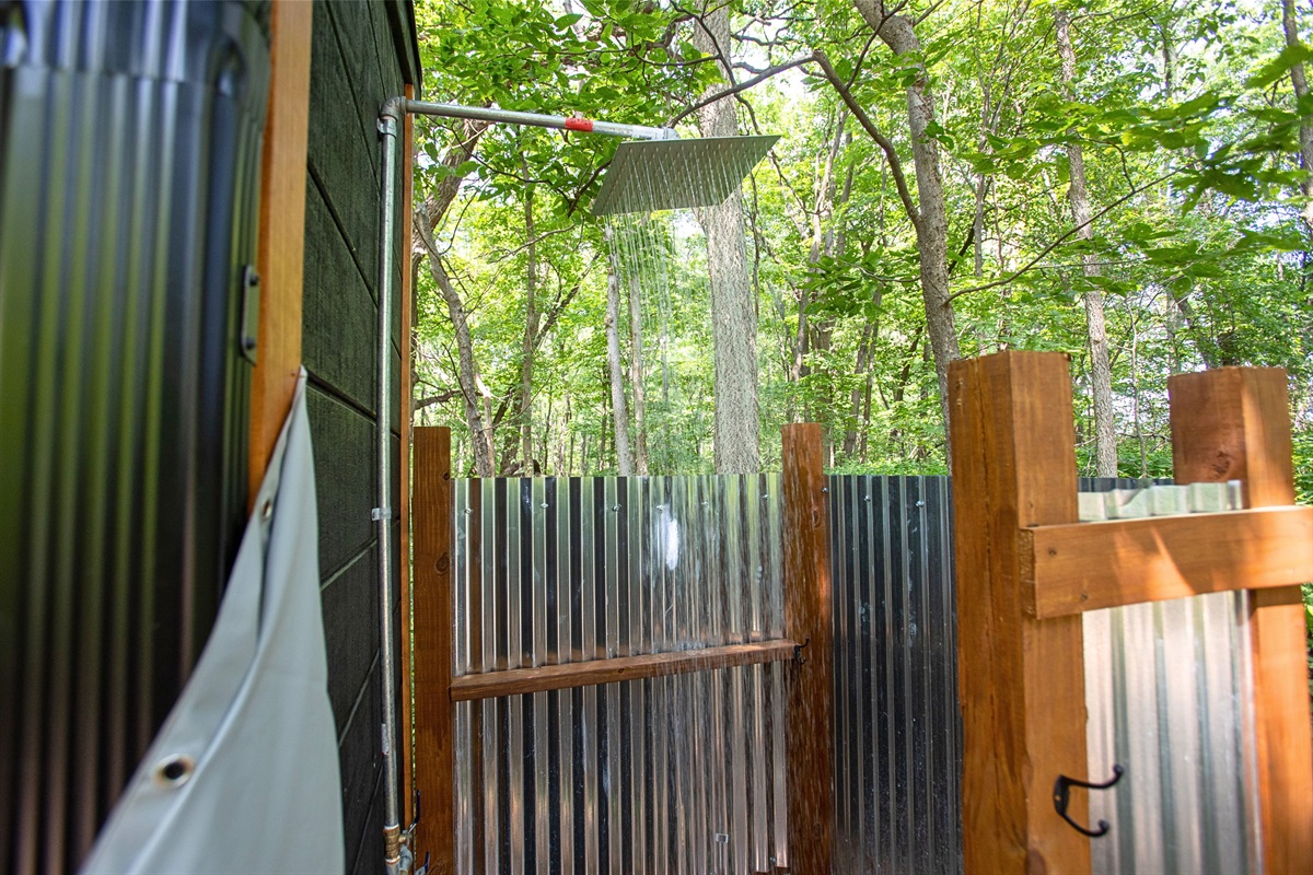 "I really feel like we need to talk about the outdoor shower though, because it. is. phenomenal." - Kayce