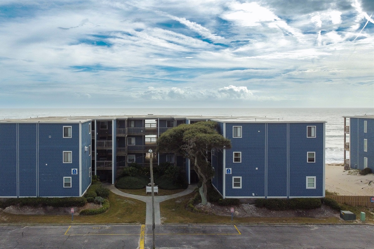 Entrance to Building 4 of Topsail Reef