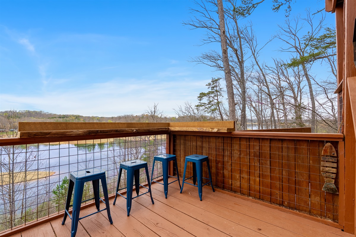 Enjoy a beverage at the outdoor bar, great place for a cup of coffee in the morning!