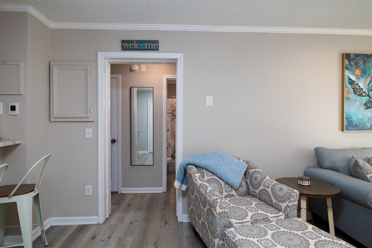 Entrance to the hallway from the living room