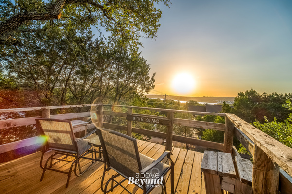 Hillside Retreat | Treehouse, Lake View, Man Cave