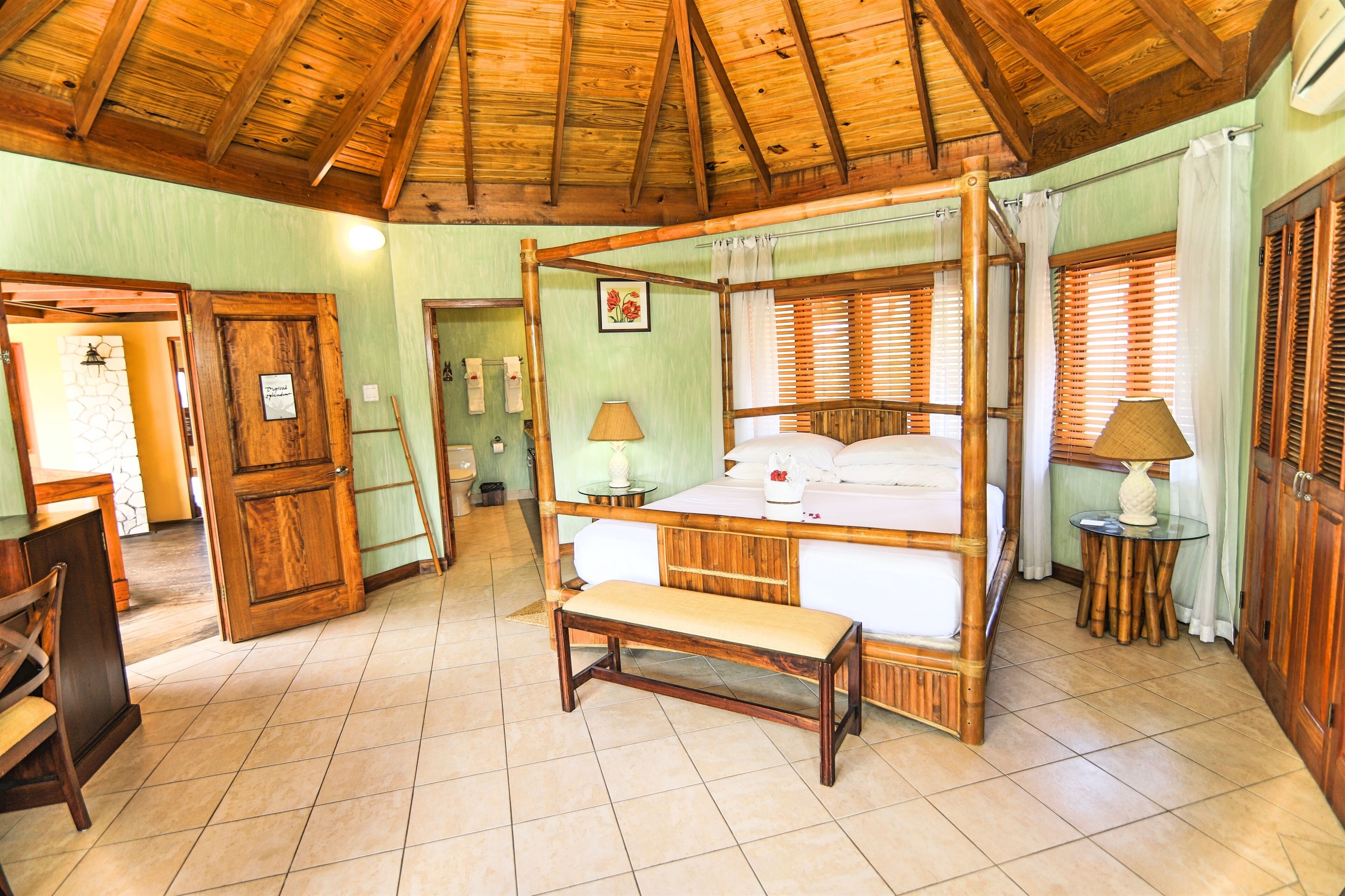 Garden View Upper-Level Bedroom: Tropical Splendour