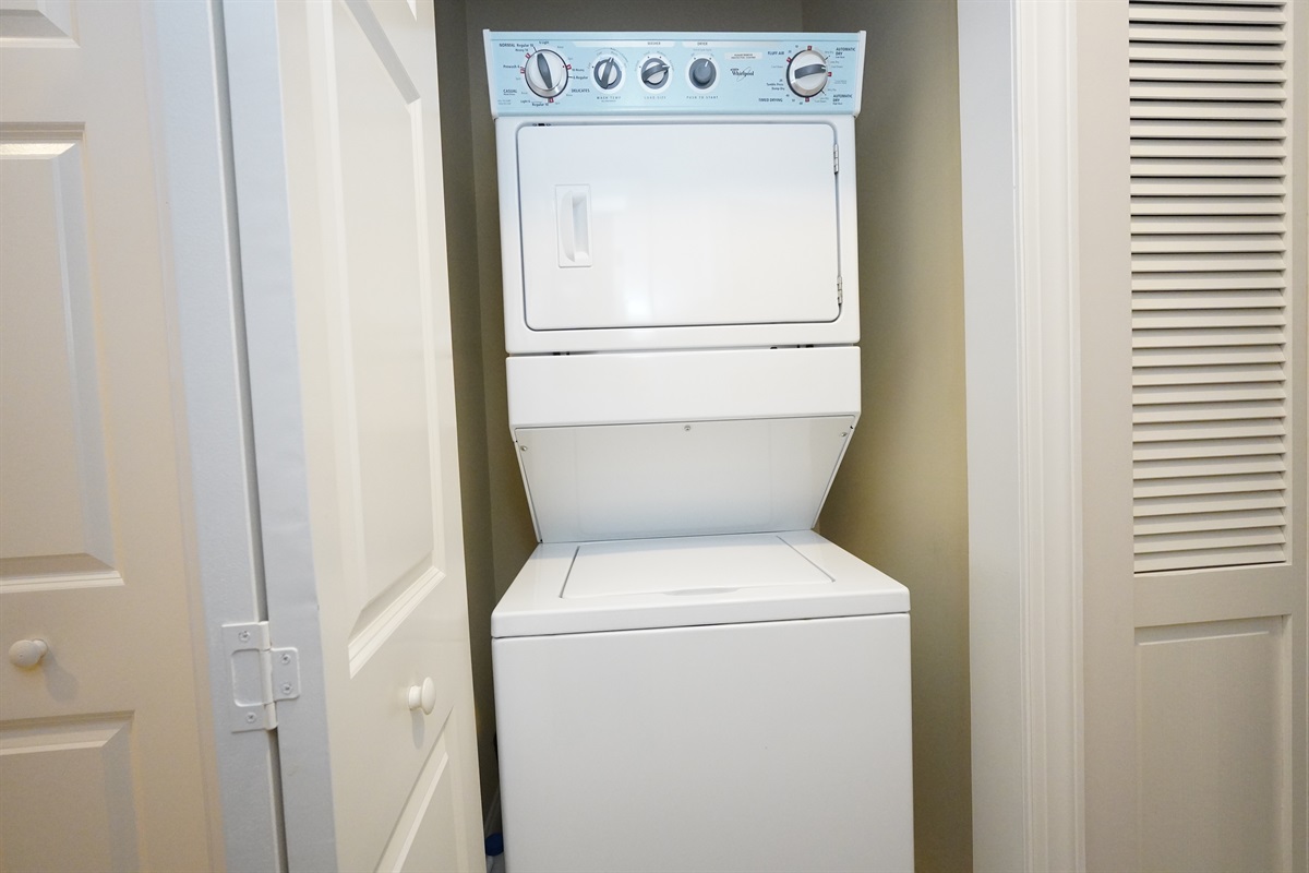 Washer/Dryer in Hall Closet