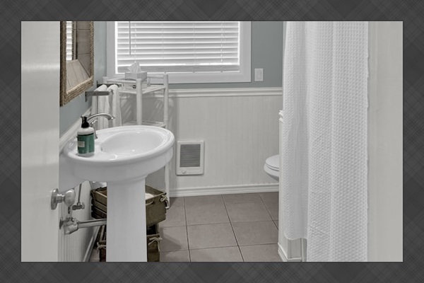 Downstairs full bath