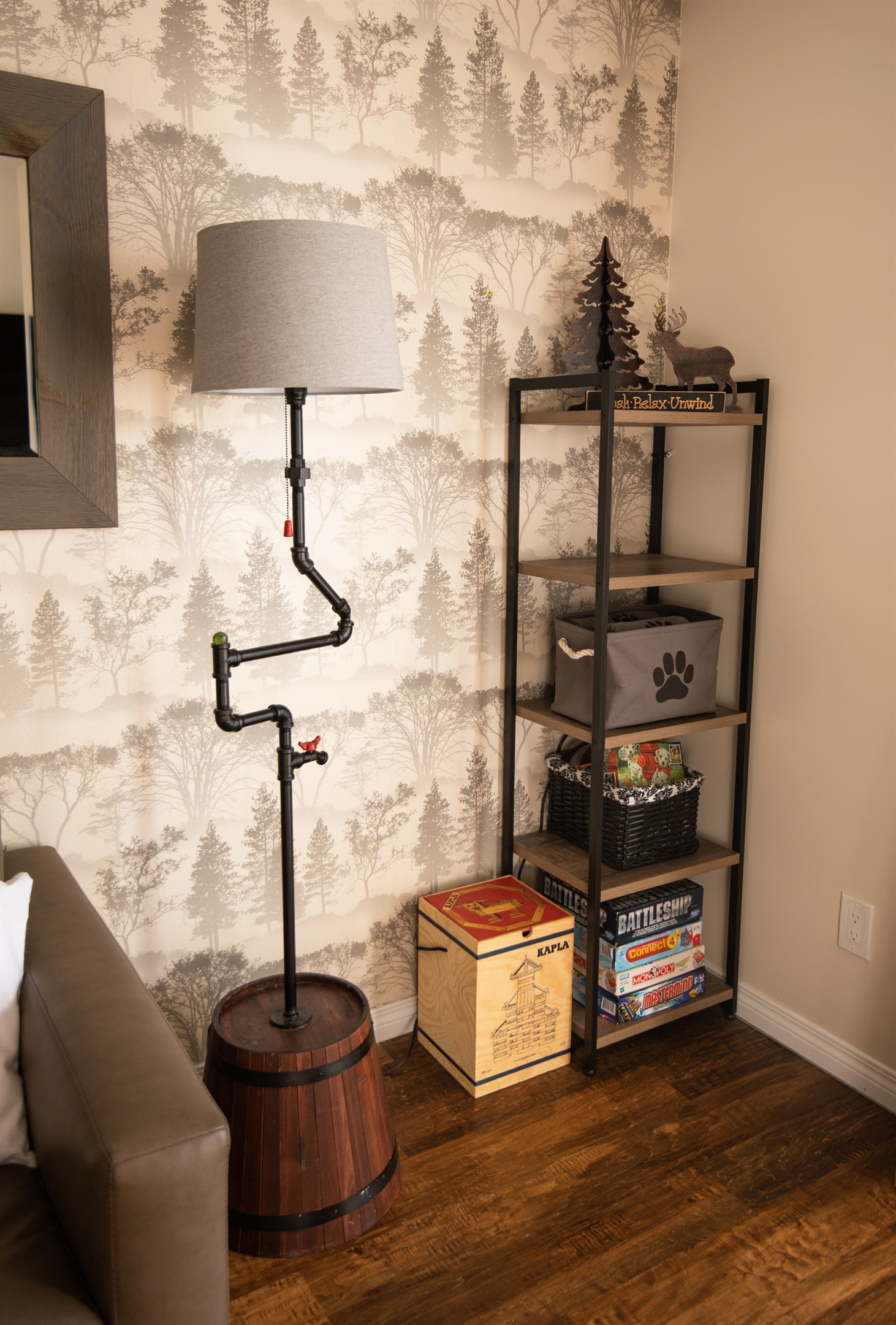 Soak - Relax - Unwind

Local mountain accents here and there.