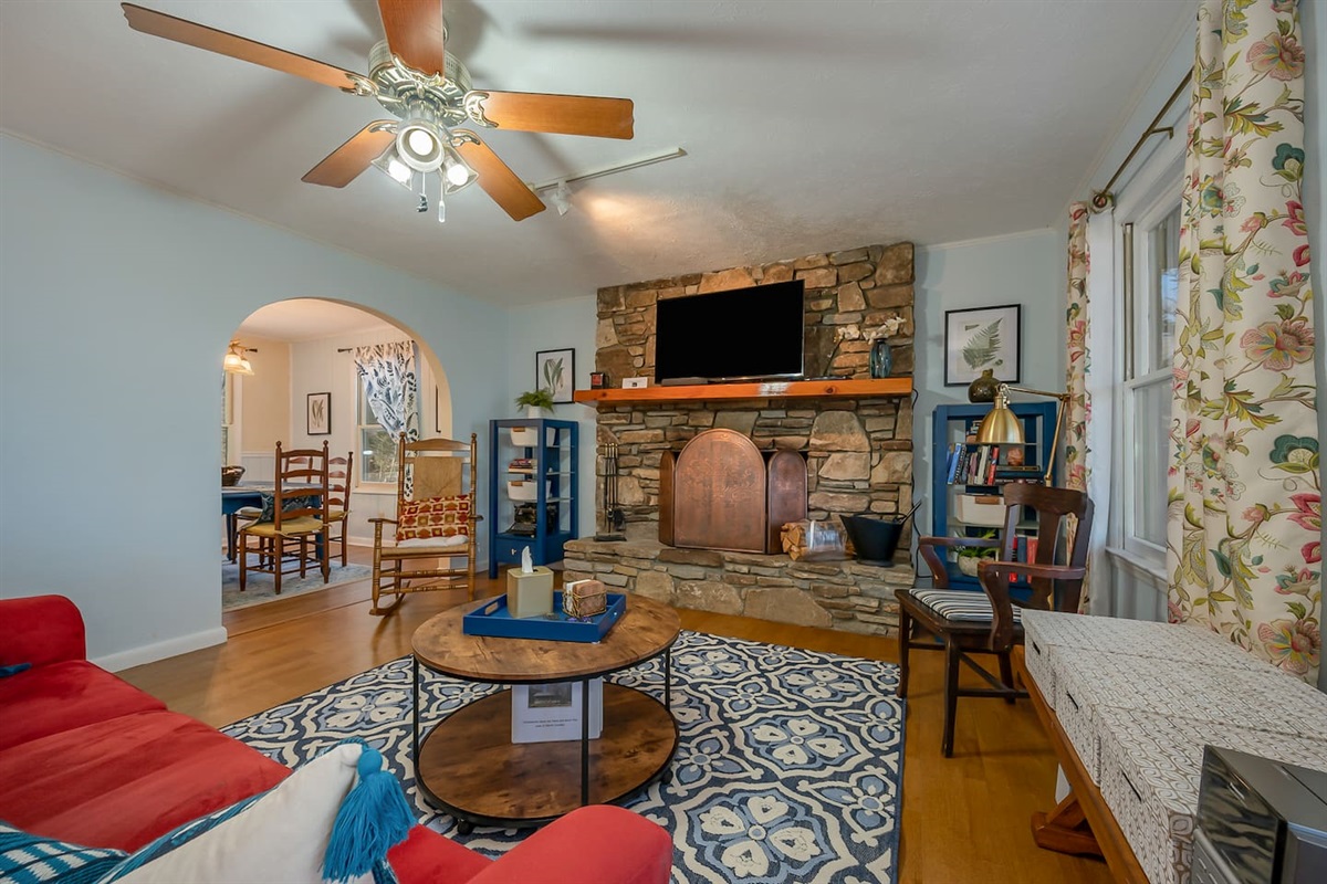 Colorful and cozy living room 