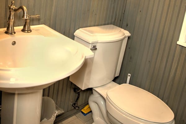 Bathroom in the guest house