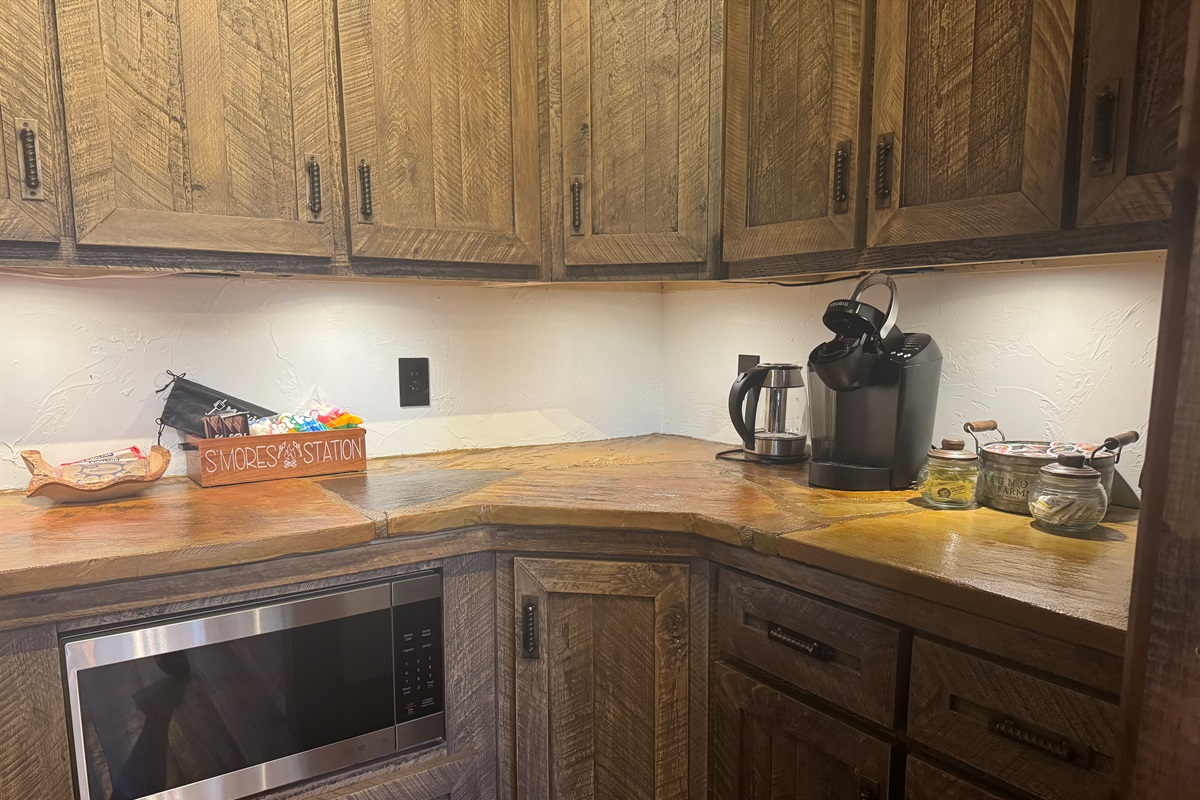 Custom cabinetry and ample storage keep the kitchen both stylish and functional for all your culinary needs.