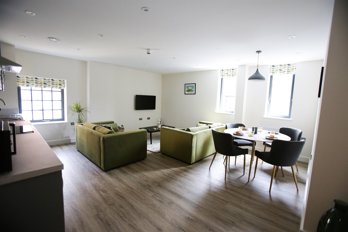 Open Plan Living/Dining/Kitchen