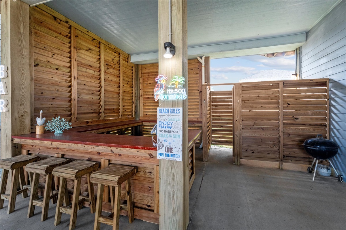 2edac4a231f4420c948fff7c231549fc Large | Beachhouse | Texas | TX | Vacation Homes | Galveston | Crystal Beach | Kokomo | Breezy Days | Beachfront Elegance | Sunrise Serenity | Southern Sands Property Management, LLC