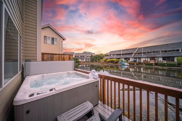 Imagine yourself soaking up the sunset in a hot tub suspended over the water! It's the perfect place to unwind and relax after a fun day at the beach.