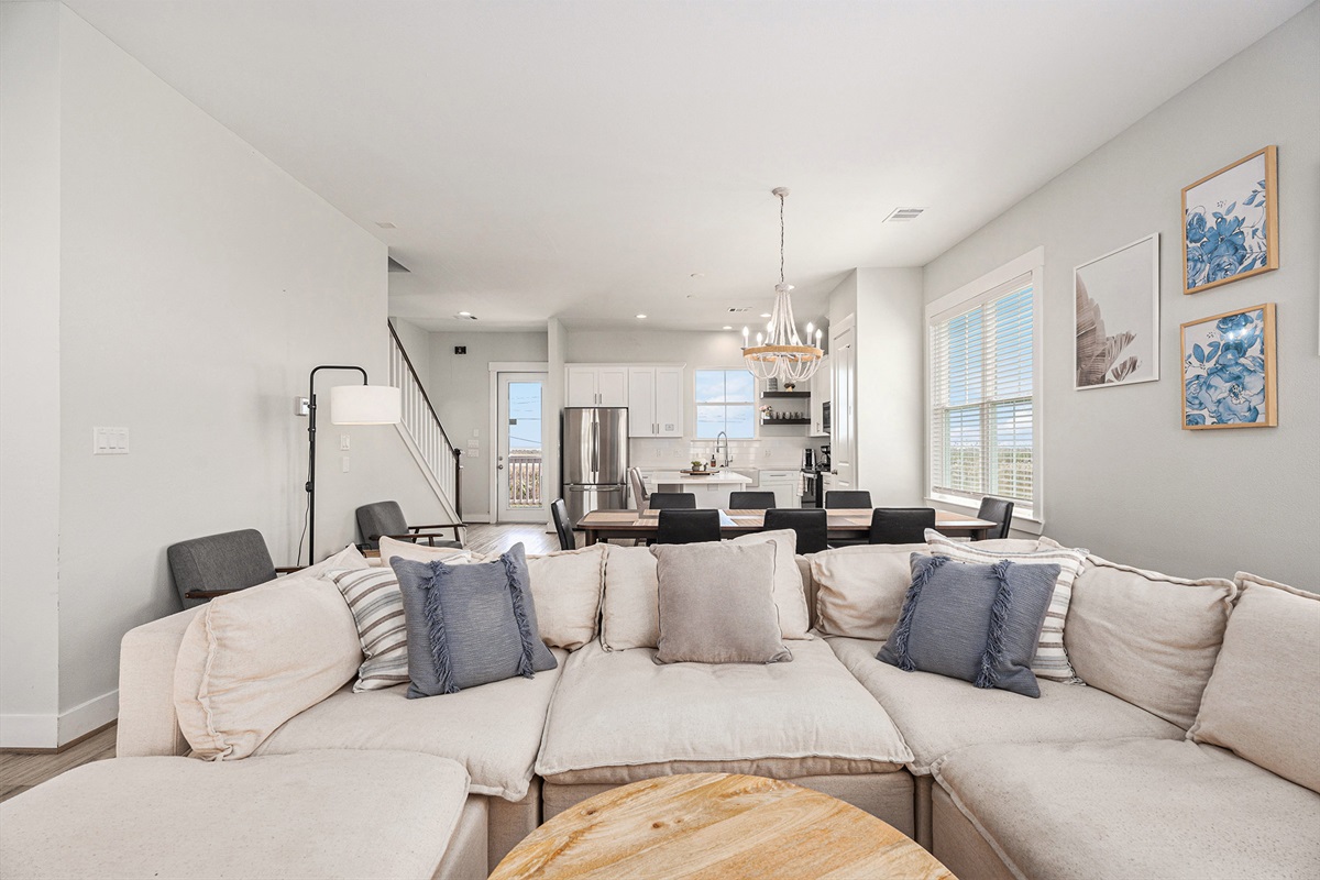 2ee974fd2ac341419e2b002269df2775 Large | Beachhouse | Texas | TX | Vacation Homes | Galveston | Crystal Beach | Kokomo | Breezy Days | Beachfront Elegance | Sunrise Serenity | Southern Sands Property Management, LLC