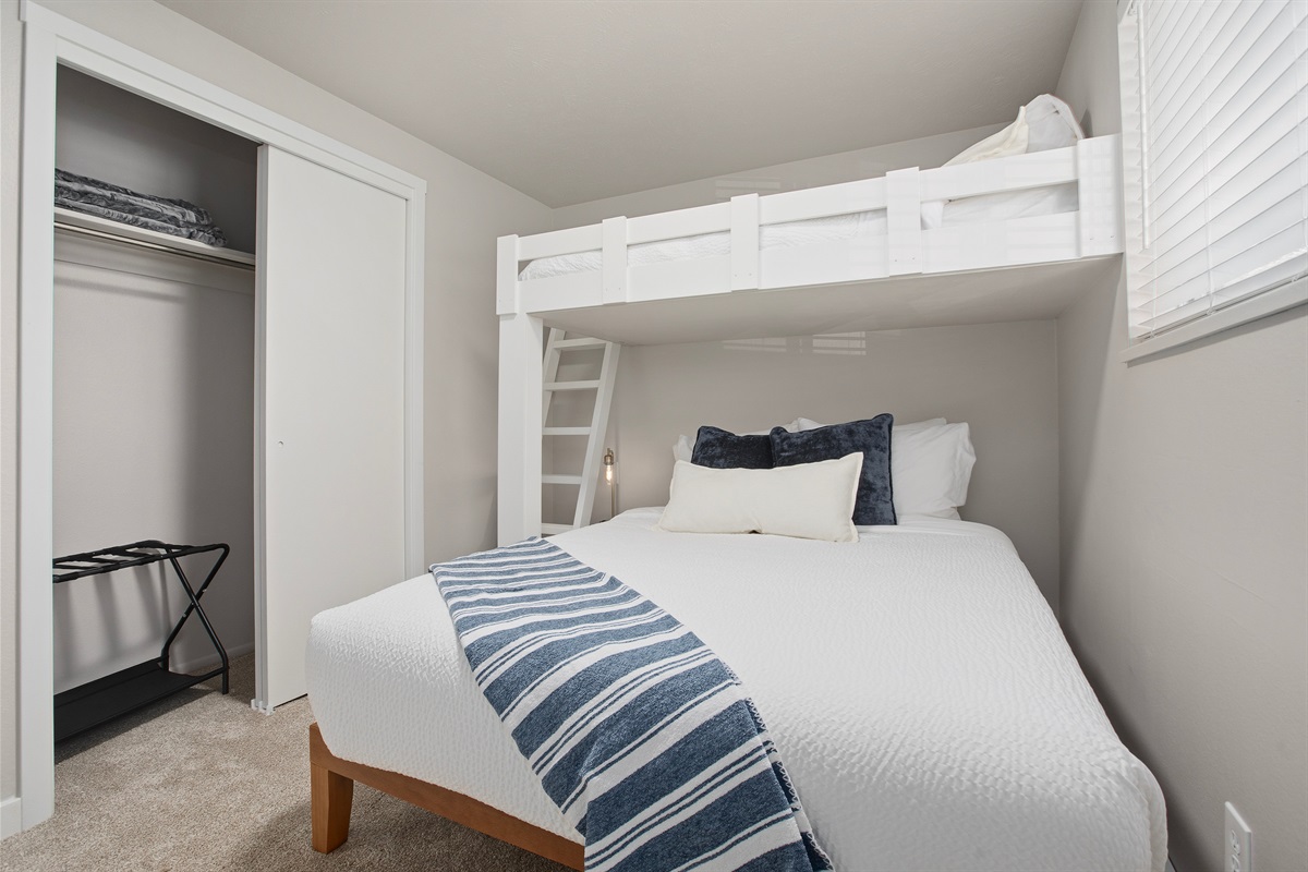 Queen and Twin Bedroom