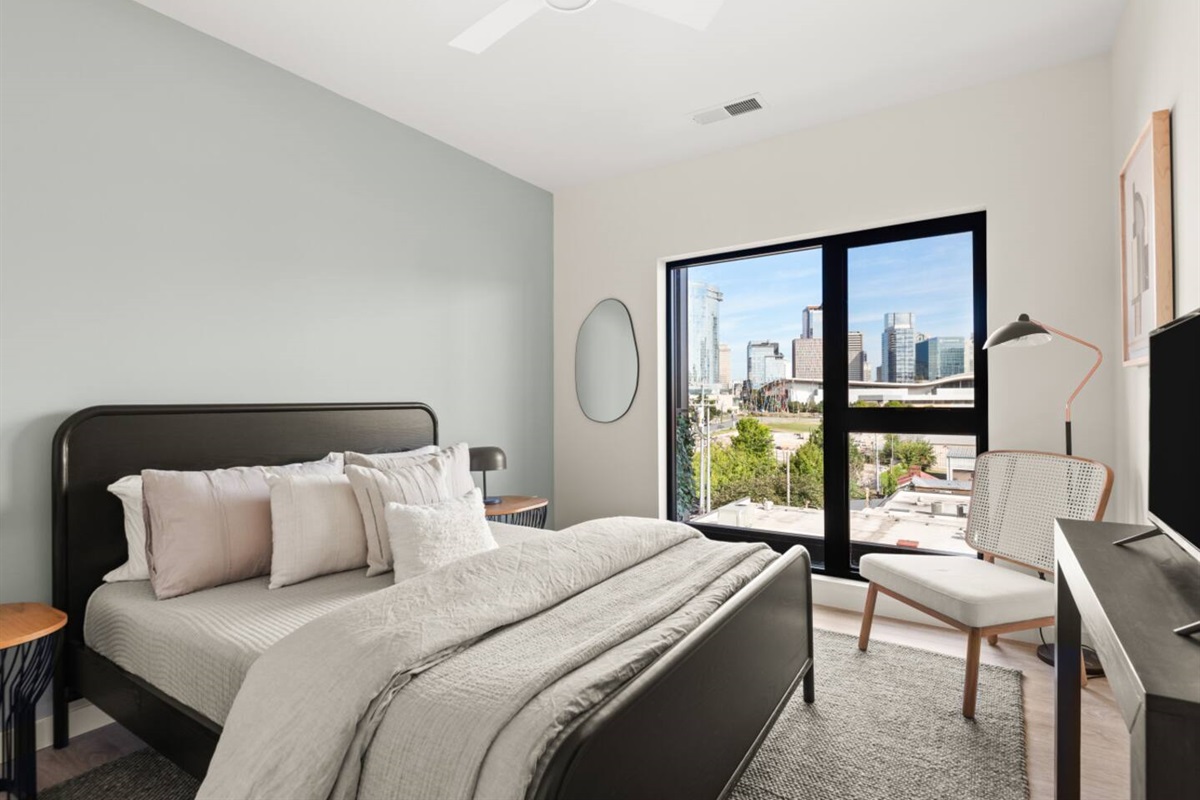 635_7th_Ave_S_306_int_16