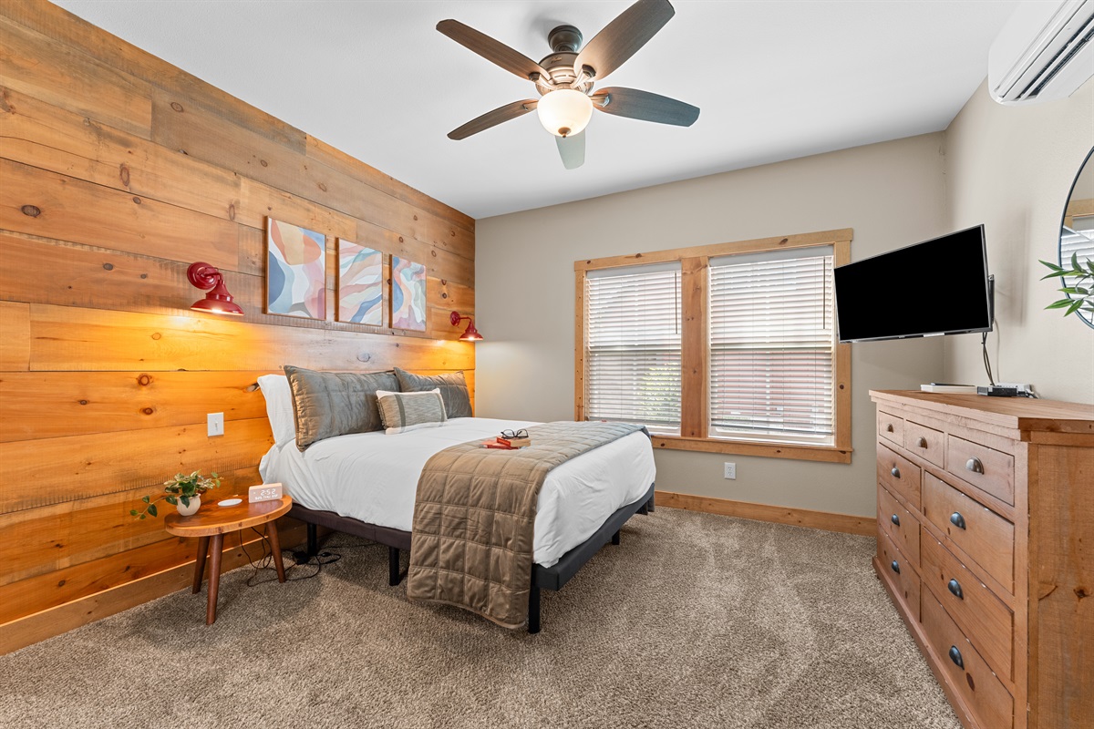 Main Floor Queen Ensuite