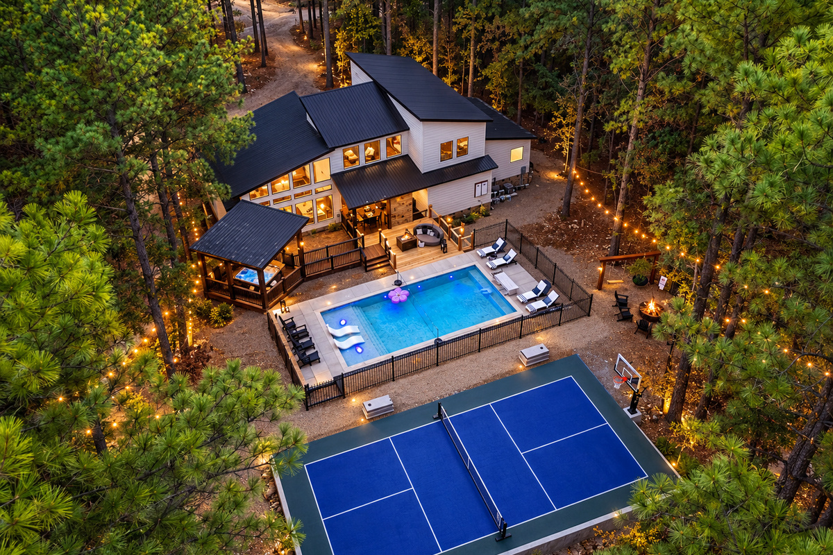 Dive into the 16x34 pool with optional heating, chill on the serene tanning ledge with soothing bubblers, challenge your crew on the dual pickleball & basketball court, then light up the night at the 6-hole GLOW Golf Course. 🌙🎾🏀⛳️