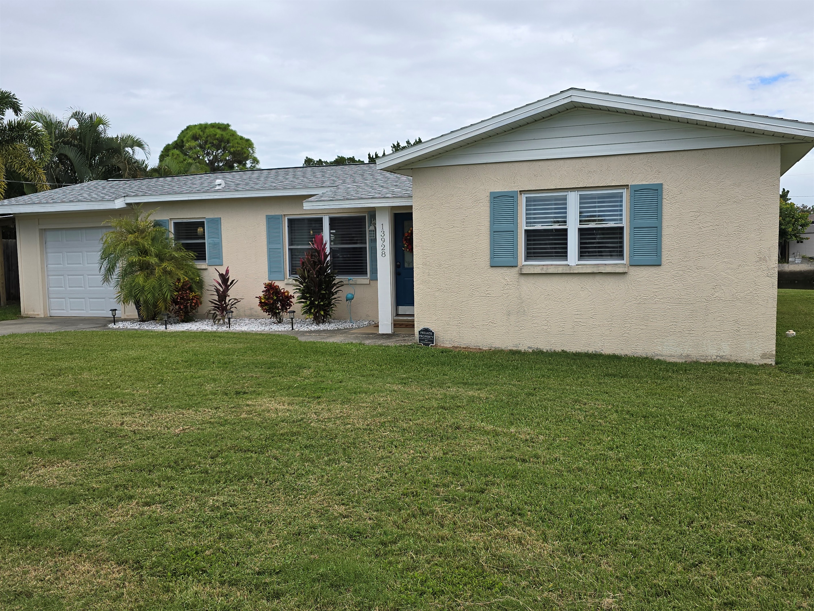 3 bedroom 1 bath home on canal leading to the Gulf!