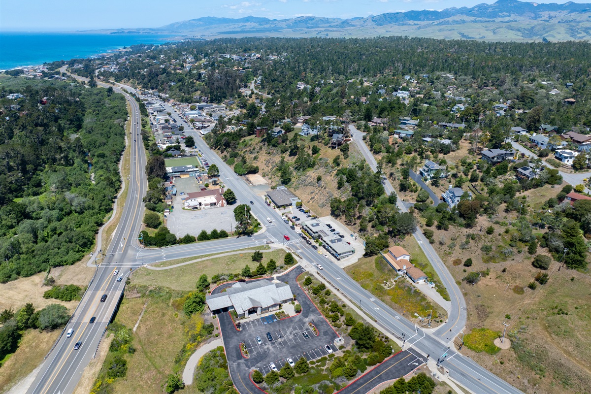Stunning peak views paired with an easy downtown stroll.