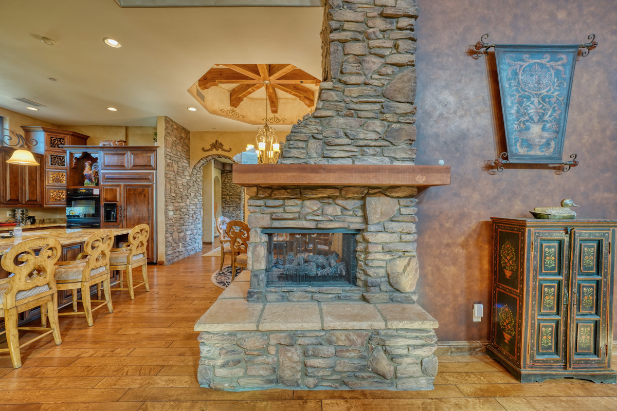 Epic Estate Scottsdale (82nd) — Epic Estate Scottsdale (82nd), Scottsdale, Arizona — photo 48