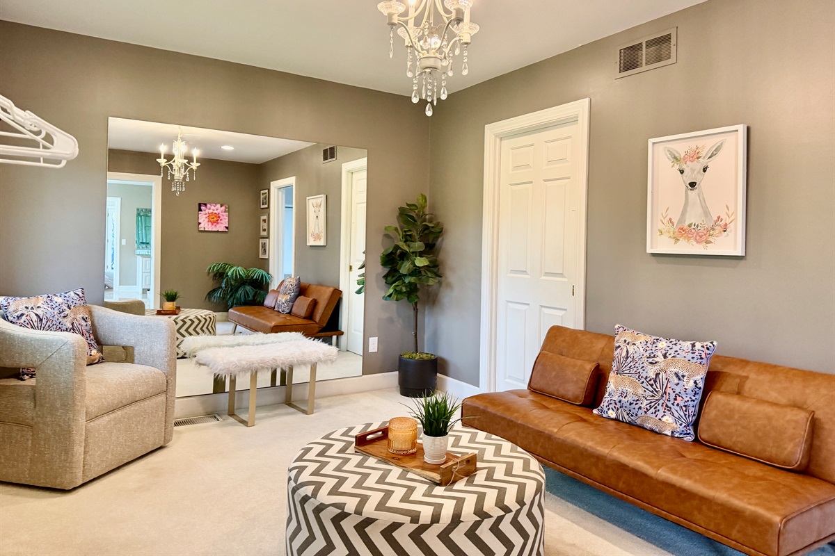 7th Bedroom Attached to Master Suite, Perfect for younger kids!