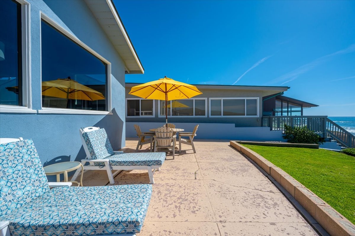 lounge chairs for sun soaking, reading and relaxing