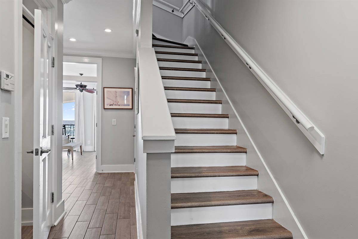 Frangista Sunset's entry way on the 1st floor