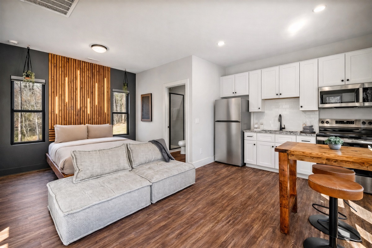 Welcome to The Drifter! Your private 2 acre couples retreat. Reach out with any questions.