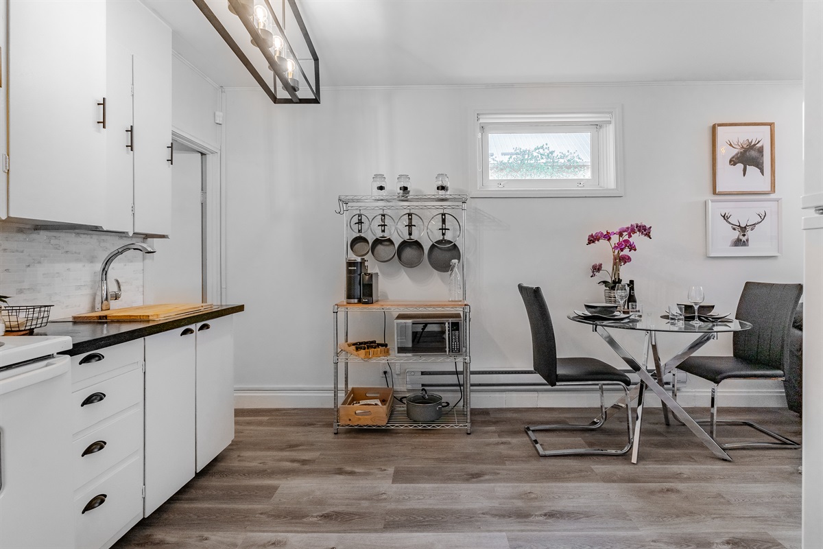 This self-contained suite offers a convenient kitchen and dining space for your stay in Saskatoon.