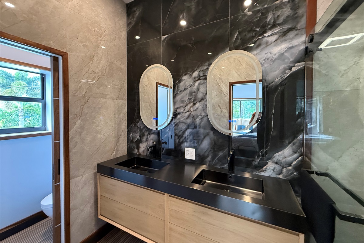 2nd Floor Bath
