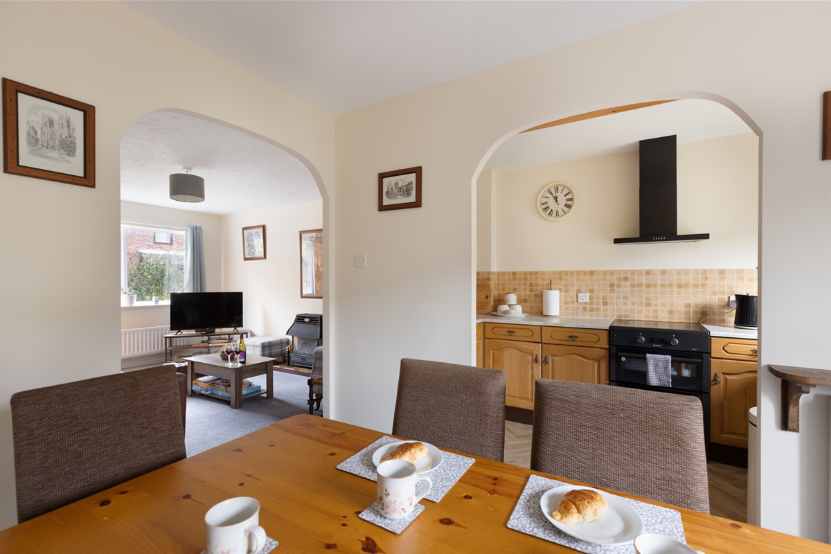 Dining/Kitchen