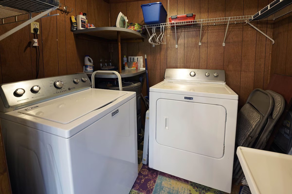 25 21st Avenue | Seas the Day | Laundry |  IOP Escapes
