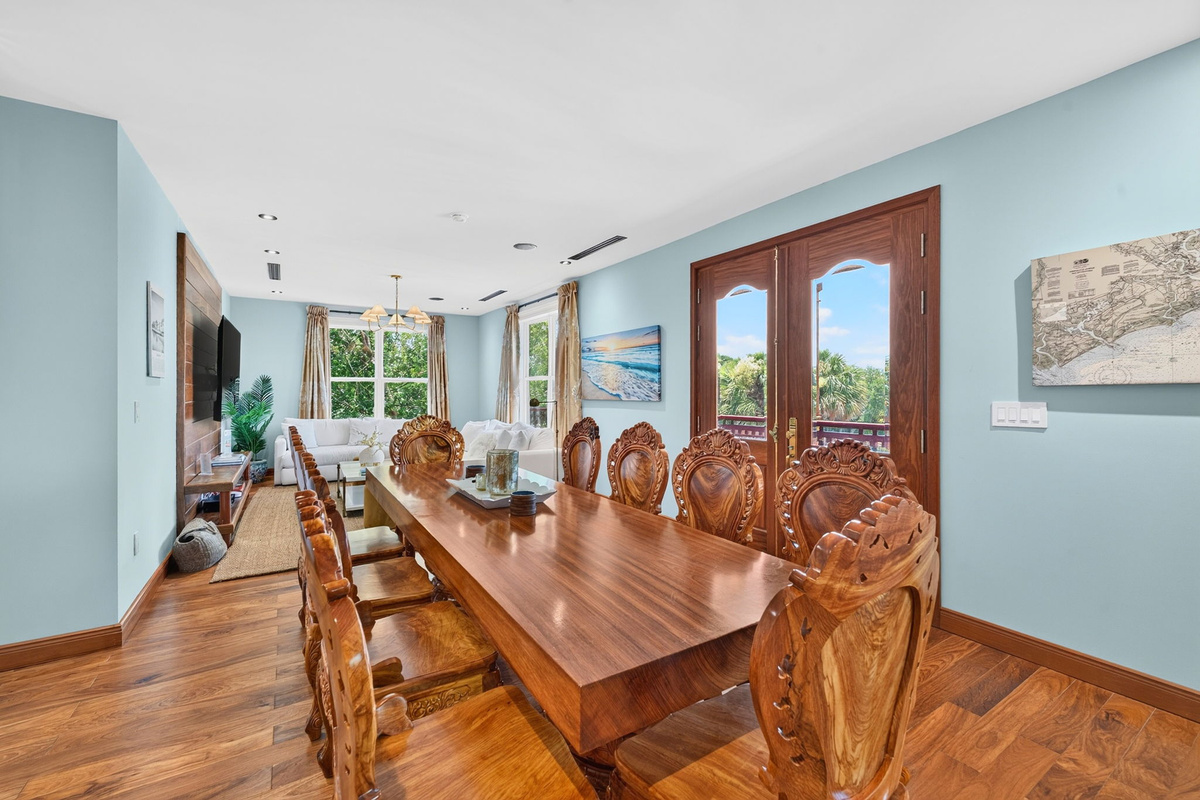 2nd Floor Dining Room | Rosewood Retreat | 2605 Palm Blvd, Isle of Palms, SC | IOP Escapes