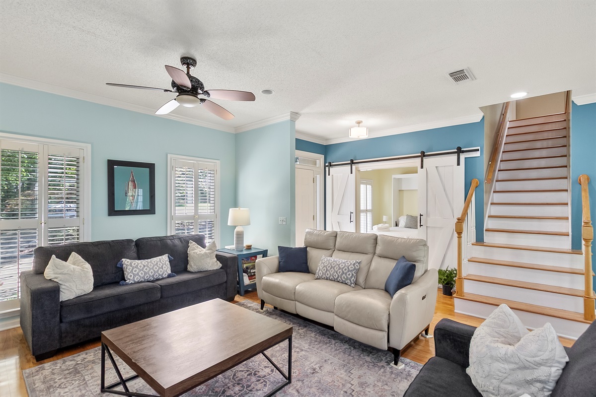 Living Room l Smart TV l Reclining Sofa