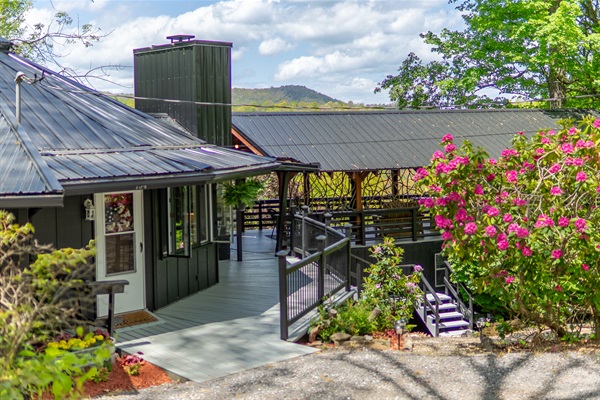 The Blue Ridge Mountains Are Calling
