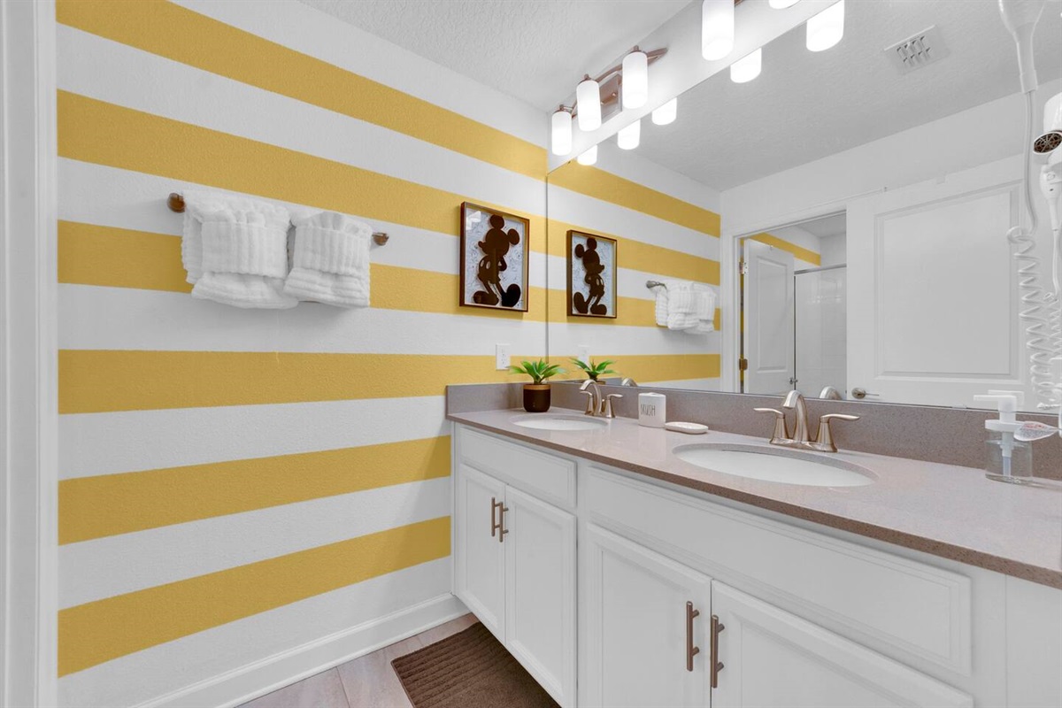 This lovely full bathroom is across the hall from both kid's bedrooms.